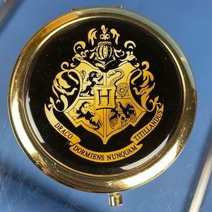 Harry Potter Hogwarts Crest Compact Mirror NEW!